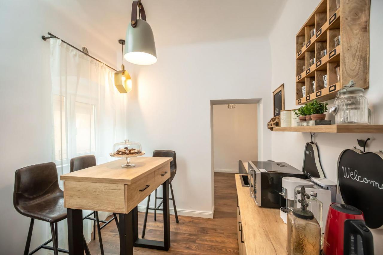 בראשוב Venice Boutique Aparthotel מראה חיצוני תמונה